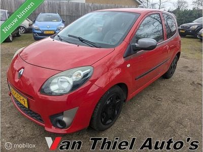 Occasion Renault Twingo Collection 75 PK (55 kW) 2011 Rood Hatchback