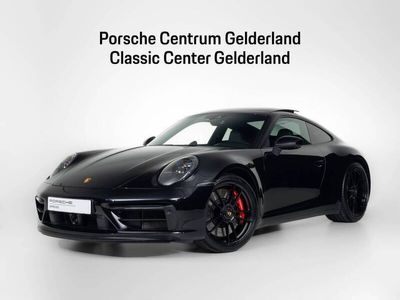 Porsche 911 Carrera 4 GTS