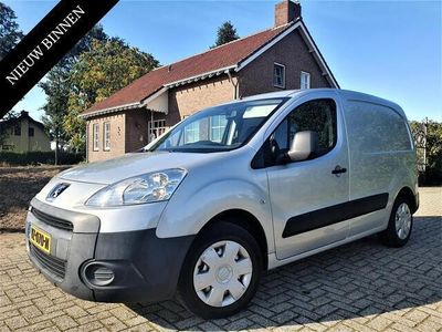 tweedehands Peugeot Partner 1.6-16V Benzine met Zijdeur & Diverse Opties !