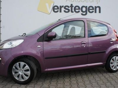 Occasion Peugeot 107 Active 68 PK (50 kW) 2013 Paars Hatchback