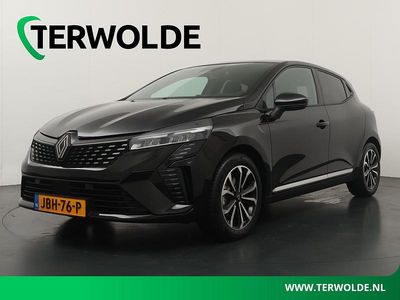 Zwart Gebruikt 2025 Renault Clio V Techno Hatchback | € 26.445 (Duur)