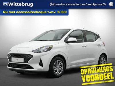 Licht wit Occasion 2024 Hyundai i10 Comfort Hatchback | € 16.425 (Eerlijke prijs)