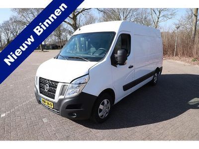 Nissan NV400