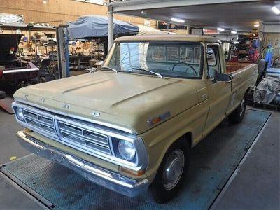 tweedehands Ford F250 Pick-Up -Pick Up Creme