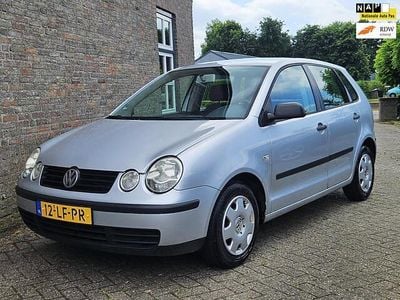 Grijs Gebruikt 2002 VW Polo Hatchback | € 1.499 (Eerlijke prijs)