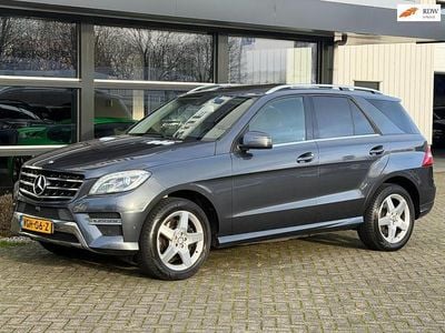 Grijs (metallic) Gebruikt 2015 Mercedes ML350 SUV | € 14.995 (Goede deal)