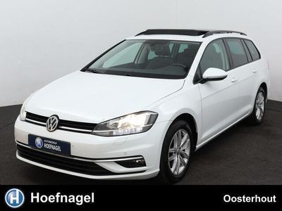 Wit, metallic lak Gebruikt 2017 VW Golf VII Comfortline Stationwagen | € 12.700 (Goede deal)