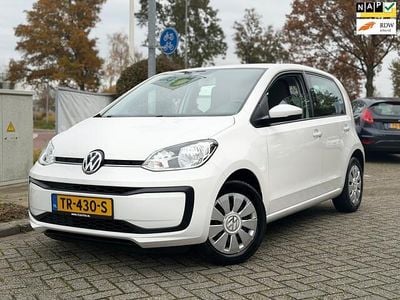 Wit Gebruikt 2018 VW up! move up! Hatchback | € 7.995 (Eerlijke prijs)