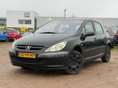 Zwart Occasion 2004 Peugeot 307 Hatchback | € 495 (Goede deal)