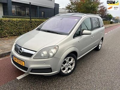 Grijs Gebruikt 2006 Opel Zafira Cosmo MPV | € 1.750 (Duur)
