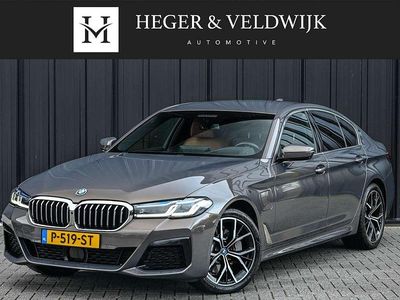 Grijs Occasion 2022 BMW 530e Comfort Edition Sedan | € 39.900 (Eerlijke prijs)