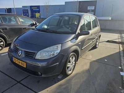 Grijs Occasion 2006 Renault Scénic Expression MPV | € 2.300 (Iets duurder)