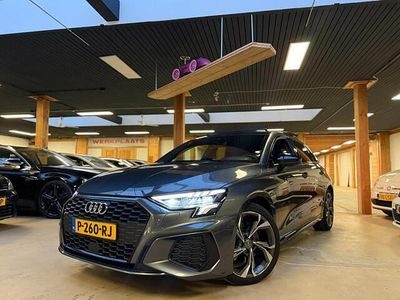 Grijs Occasion 2021 Audi A3 Sportback Edition .1 Hatchback | € 29.950 (Eerlijke prijs)