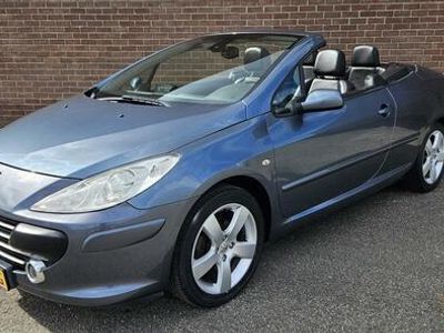 tweedehands Peugeot 307 CC 2.0-16V Palm Beach leder/navi/clima/120.472km