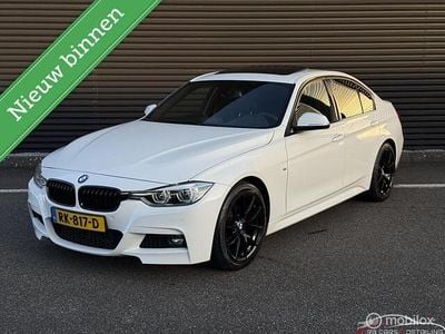Wit Gebruikt 2017 BMW 318 Executive Sedan | € 19.900 (Iets duurder)