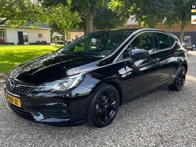 tweedehands Opel Astra 1.2 Business Edition Airco, Cruise Control, Navi, Camera Licht met. velgen 17 inch Zwart, Led , PDC, lane assist