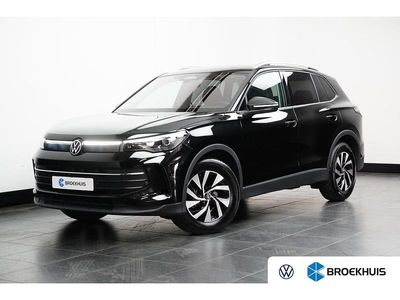 Zwart Occasion 2025 VW Tiguan Life SUV | € 45.795 (Eerlijke prijs)