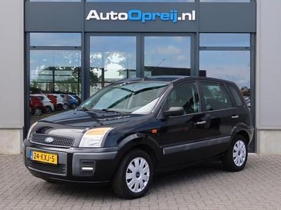 Zwart, andere lak Gebruikt 2010 Ford Fusion Cool & Sound Edition MPV | € 5.495 (Duur)