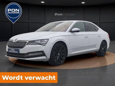 Wit Gebruikt 2022 Skoda Superb LAURIN & KLEMENT Hatchback | € 27.450 (Eerlijke prijs)