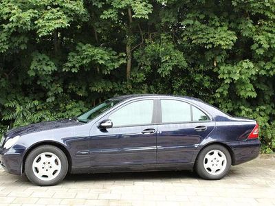 Mercedes C180