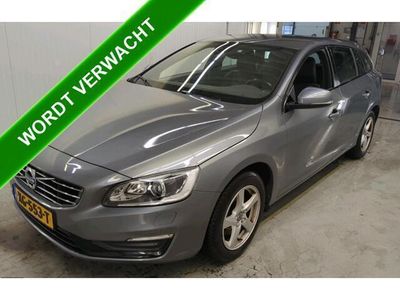 tweedehands Volvo V60 2.0 D2 120PK Polar+ Dynamic Trekhaak / Leder / Nav