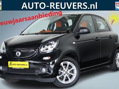 Zwart, metallic lak Gebruikt 2017 Smart ForFour Hatchback | € 8.900 (Eerlijke prijs)