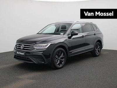 Zwart Occasion 2025 VW Tiguan Allspace Pro SUV | € 51.900 (Eerlijke prijs)