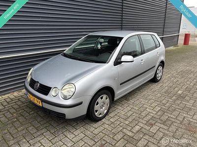 Grijs Gebruikt 2003 VW Polo Hatchback | € 1.449 (Eerlijke prijs)