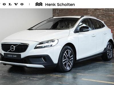 Wit Gebruikt 2018 Volvo V40 Performance Hatchback | € 19.950 (Goede deal)