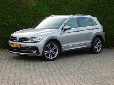 Grijs Occasion 2018 VW Tiguan Highline SUV | € 20.450 (Eerlijke prijs)