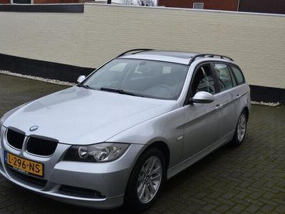 tweedehands BMW 320 3-SERIE Touring i Panorama/Climate/Trekh. SUPER STAAT