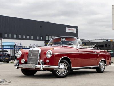 tweedehands Mercedes 220 S Cabriolet