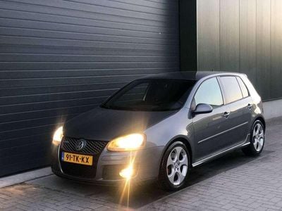VW Golf V