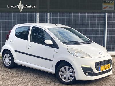 Wit Gebruikt 2012 Peugeot 107 Active Hatchback | € 2.950 (Eerlijke prijs)