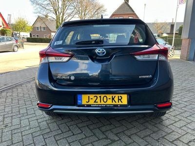 Toyota Auris Hybrid