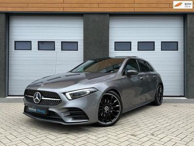 Grijs, metallic lak Gebruikt 2019 Mercedes A200 AMG Hatchback | € 33.490