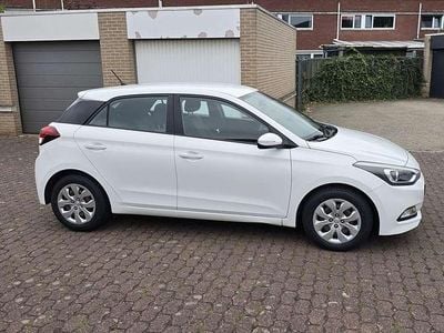 Wit Occasion 2016 Hyundai i20 Hatchback | € 9.500 (Goede deal)