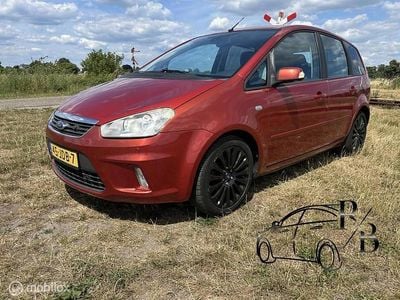 Rood (metallic) Occasion 2009 Ford C-MAX Titanium MPV | € 2.799 (Iets duurder)