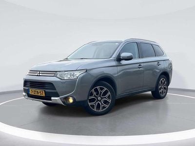 Occasion Mitsubishi Outlander P-HEV Edition 203 PK (149 kW) 2015 Grijs SUV