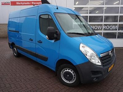 Blauw Occasion 2017 Opel Movano Van | € 12.945 (Goede deal)