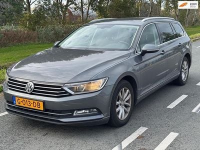 Grijs Occasion 2016 VW Passat Edition Stationwagen | € 5.999