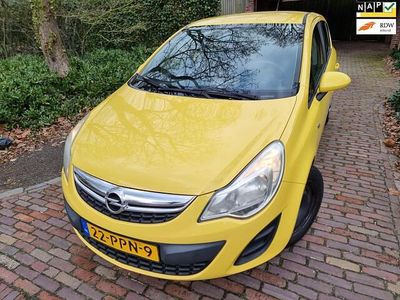 Occasion Opel Corsa Edition 95 PK (69 kW) 2011 Geel Hatchback