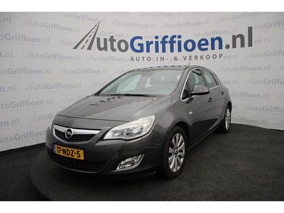 Grijs (metallic) Gebruikt 2010 Opel Astra Cosmo Hatchback | € 3.990 (Eerlijke prijs)
