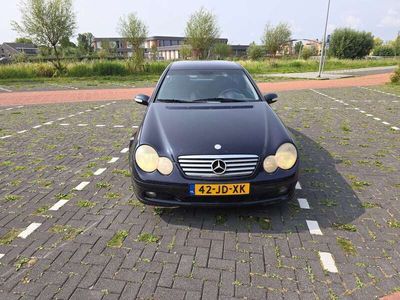 Mercedes C200