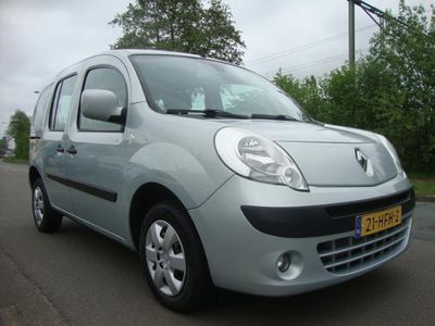 tweedehands Renault Kangoo FAMILY 1.6-16V Privilège (2 Schuif +Airco )