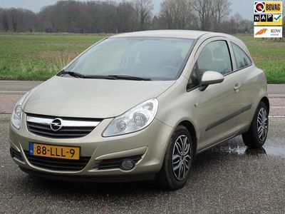 tweedehands Opel Corsa 1.4-16V Business