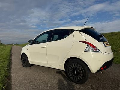 Occasion Lancia Ypsilon 80 PK (58 kW) 2014 Wit Hatchback