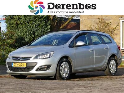 Grijs, metallic lak Gebruikt 2016 Opel Astra Stationwagen | € 8.950 (Iets duurder)