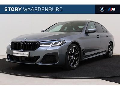 Grijs Occasion 2022 BMW 520 Comfort Edition Sedan | € 41.495