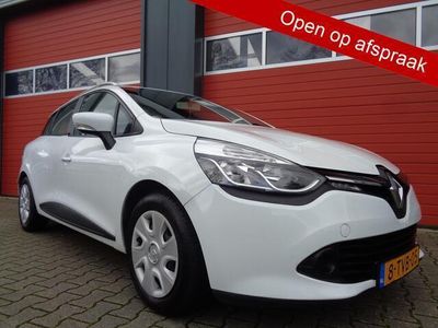 tweedehands Renault Clio IV Estate 1.5 dCi ECO Expression 90PK Airco Navi Cruise Trekhaak NL-Auto